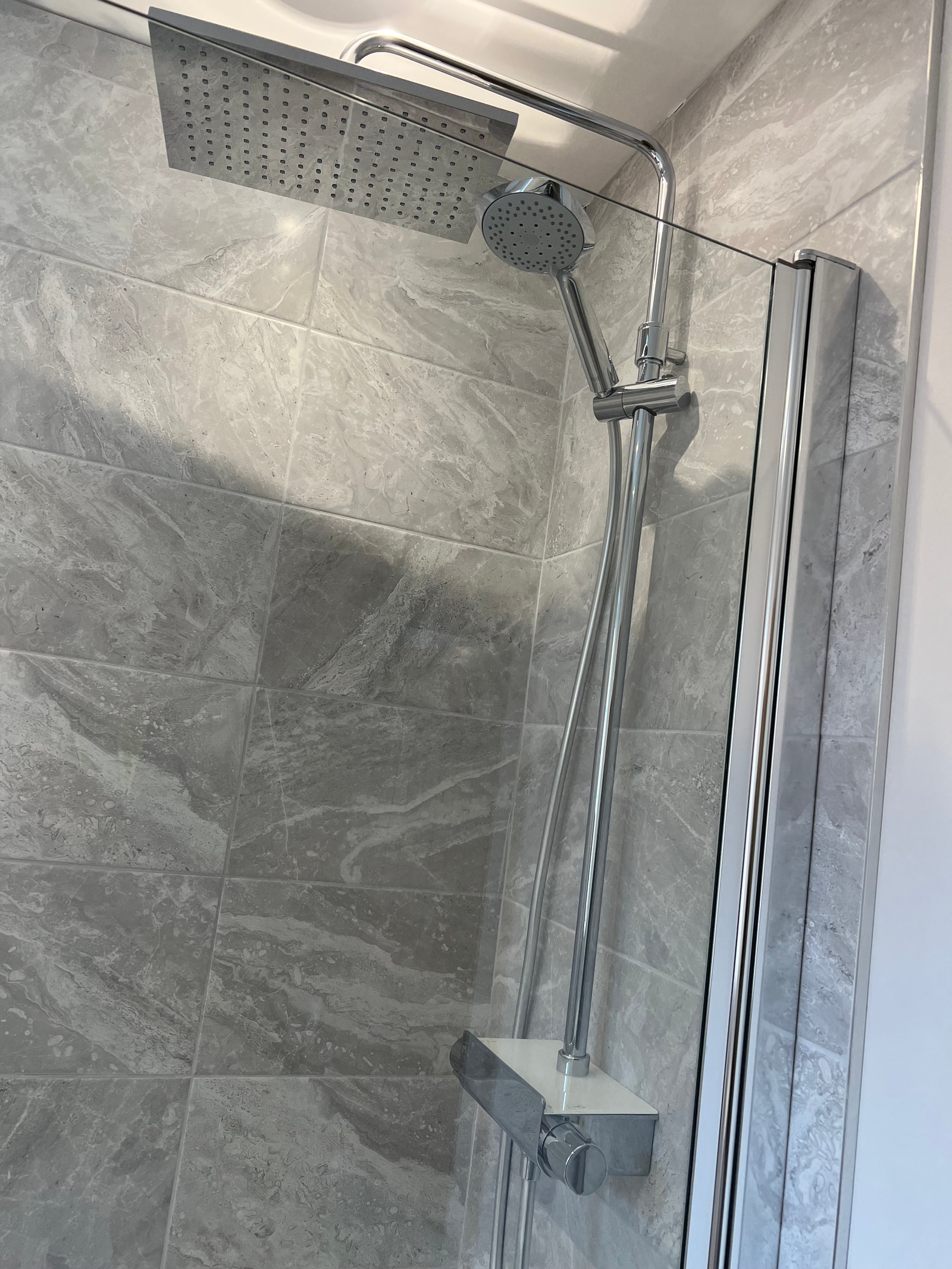 057D2078 B161 4948 B0FB 684C47EDB791